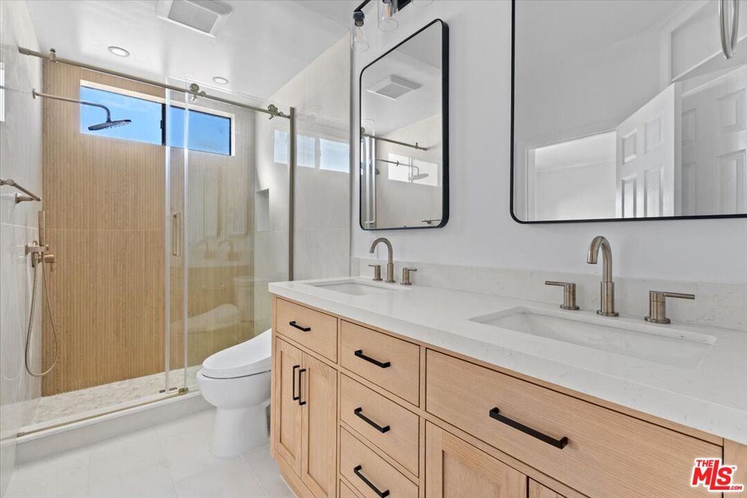 11827 Goshen Avenue #11827-201 - Photo 2 of 26