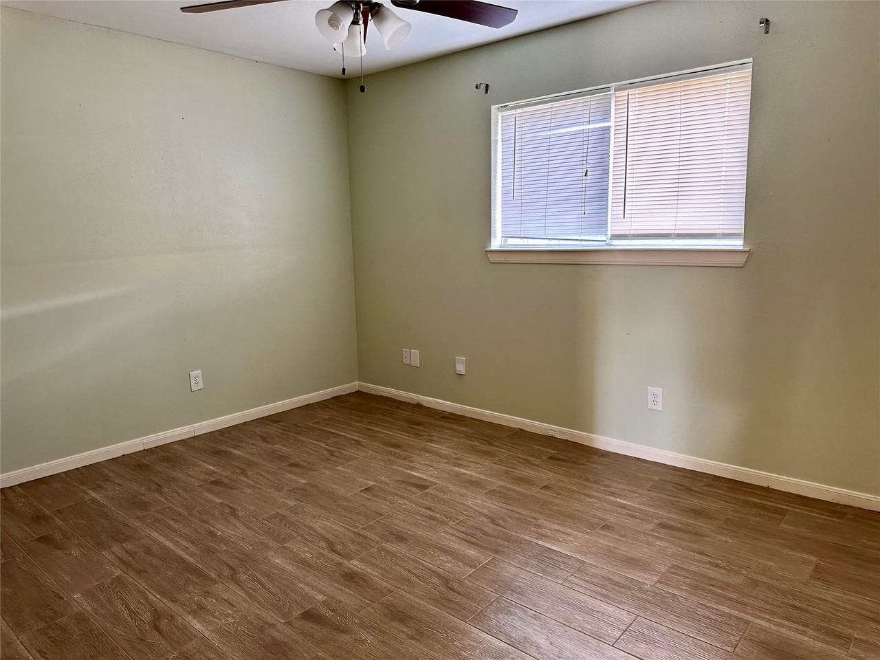 18530 Meadows Way #18530 - Photo 7 of 15