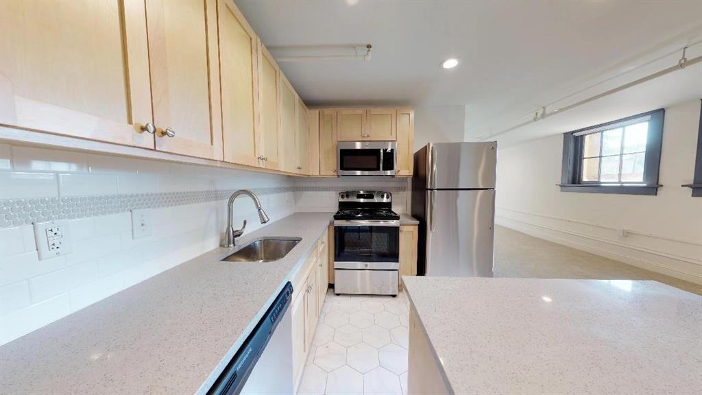 401 North Carroll Avenue