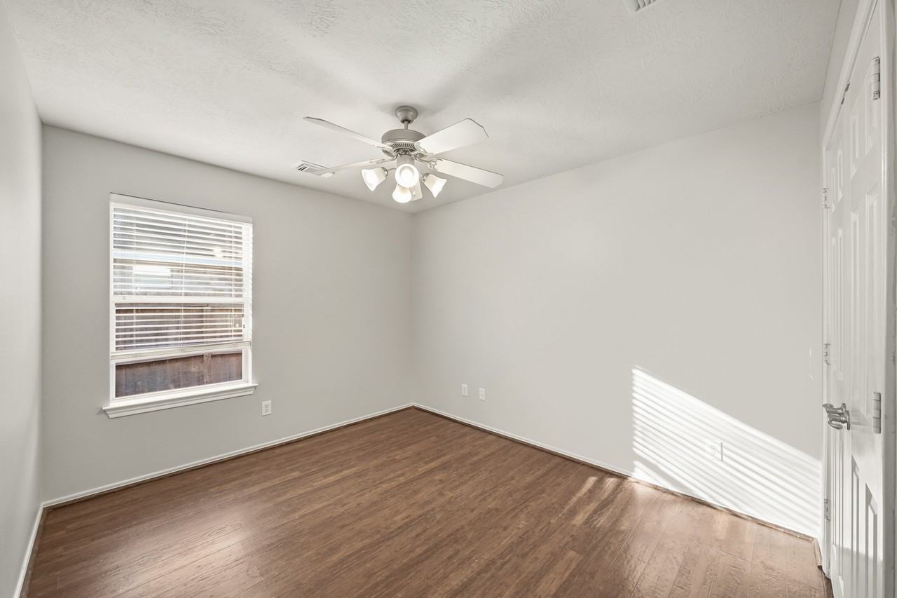 11811 Misty Peak Lane #11811 - Photo 2 of 25