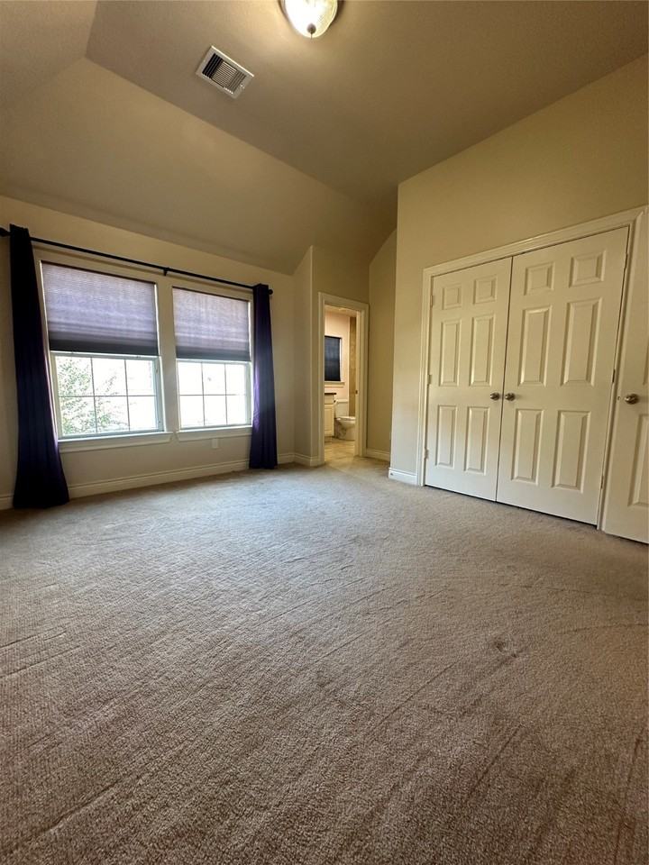 9114 Harbor Hills Drive #9114 - Photo 7 of 17