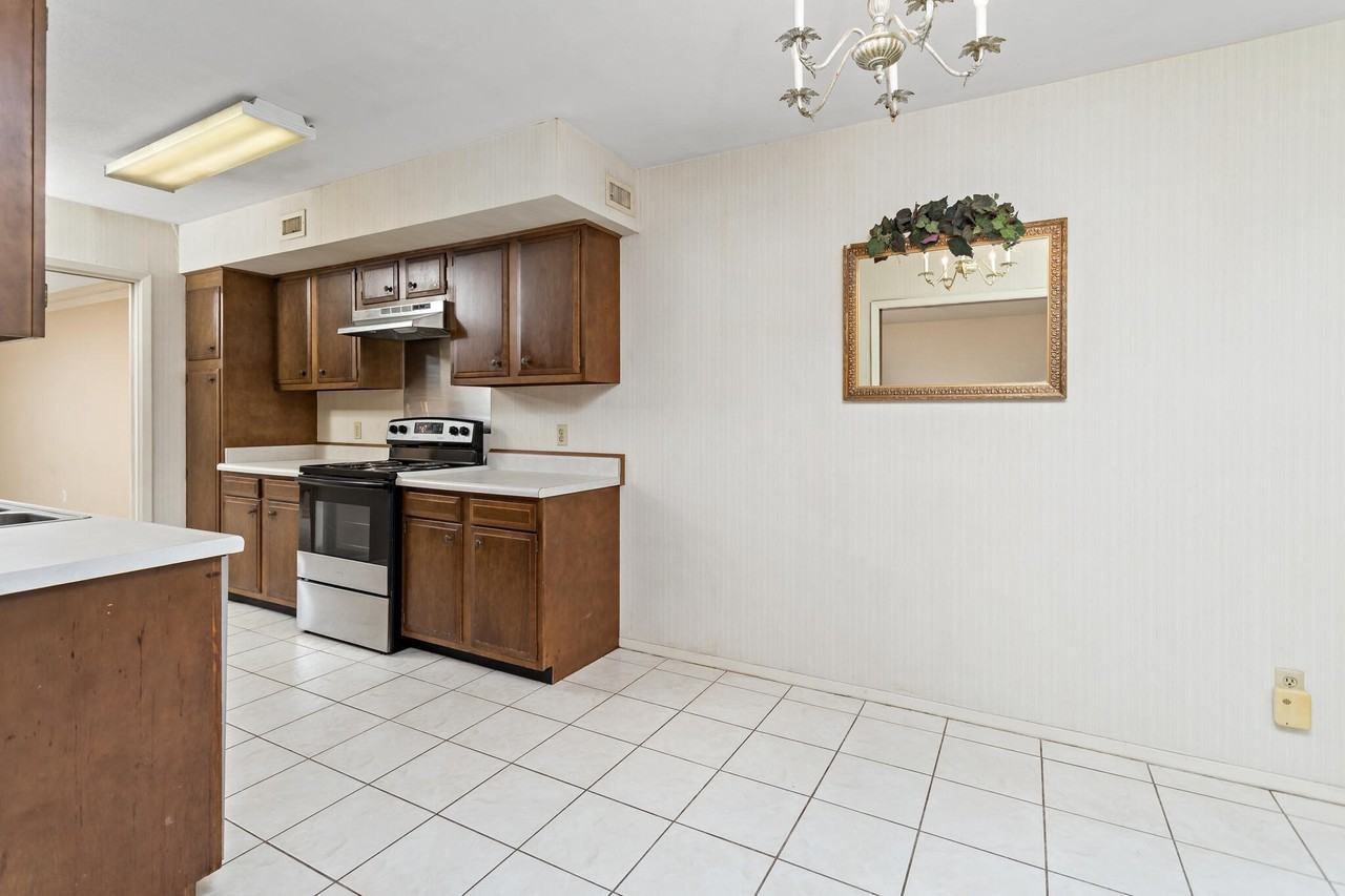 5960 Townhouse Lane #5960 - Photo 4 of 27