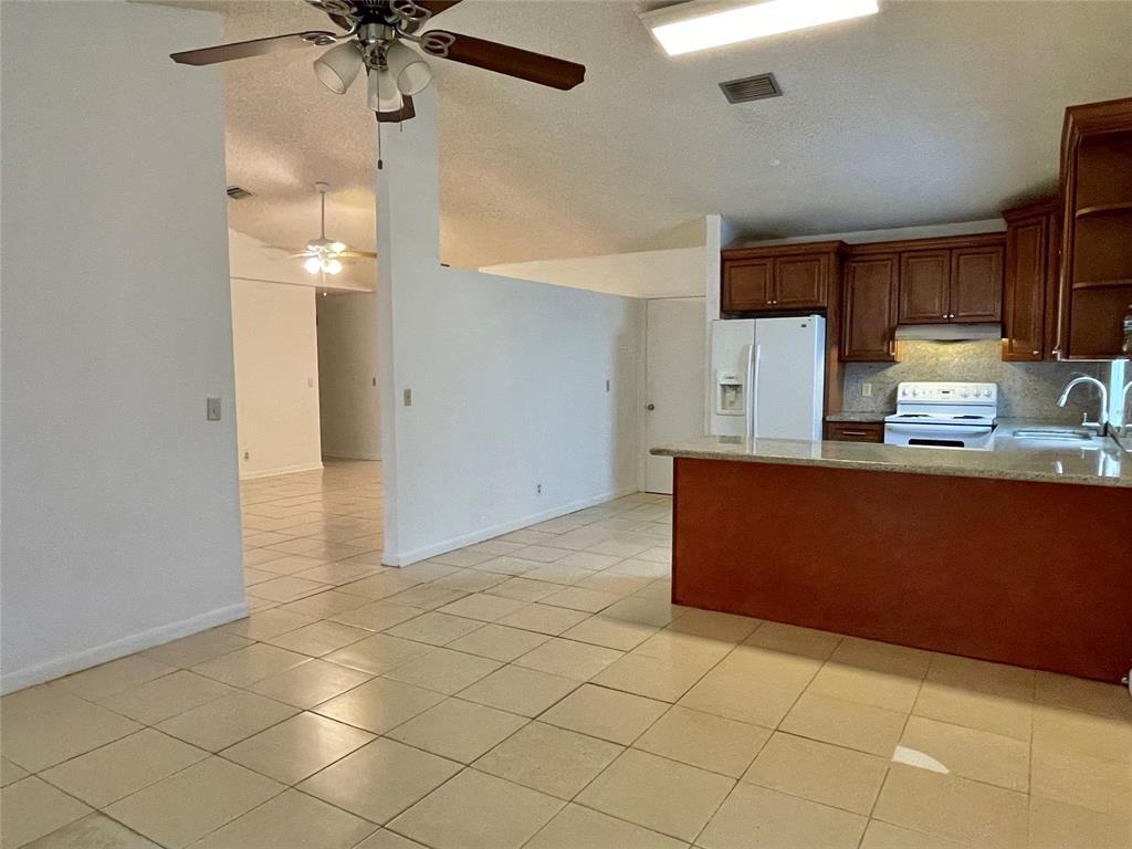 9133 Northwest 48th Street #9133 - Photo 2 of 19