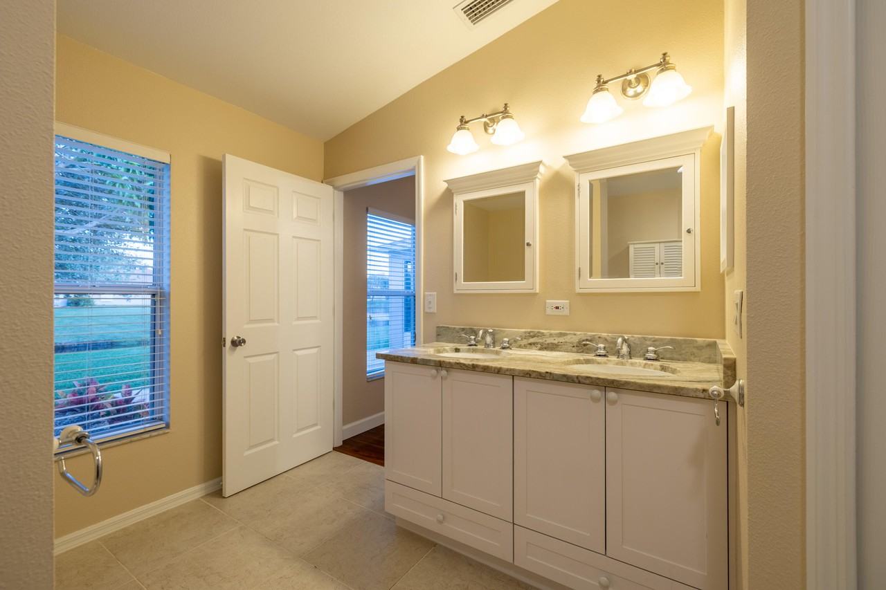 1100 W 13th Sq #1100 - Photo 2 of 44