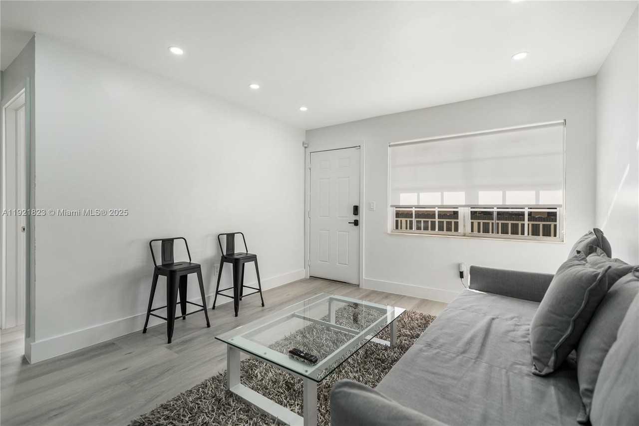 4421 Northwest 9th Street #4421-4421 - Photo 3 of 14