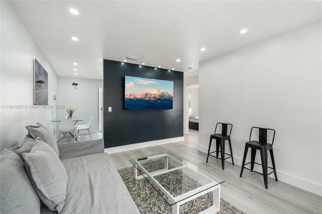 4421 Northwest 9th Street #4421-4421 - Photo 7 of 14