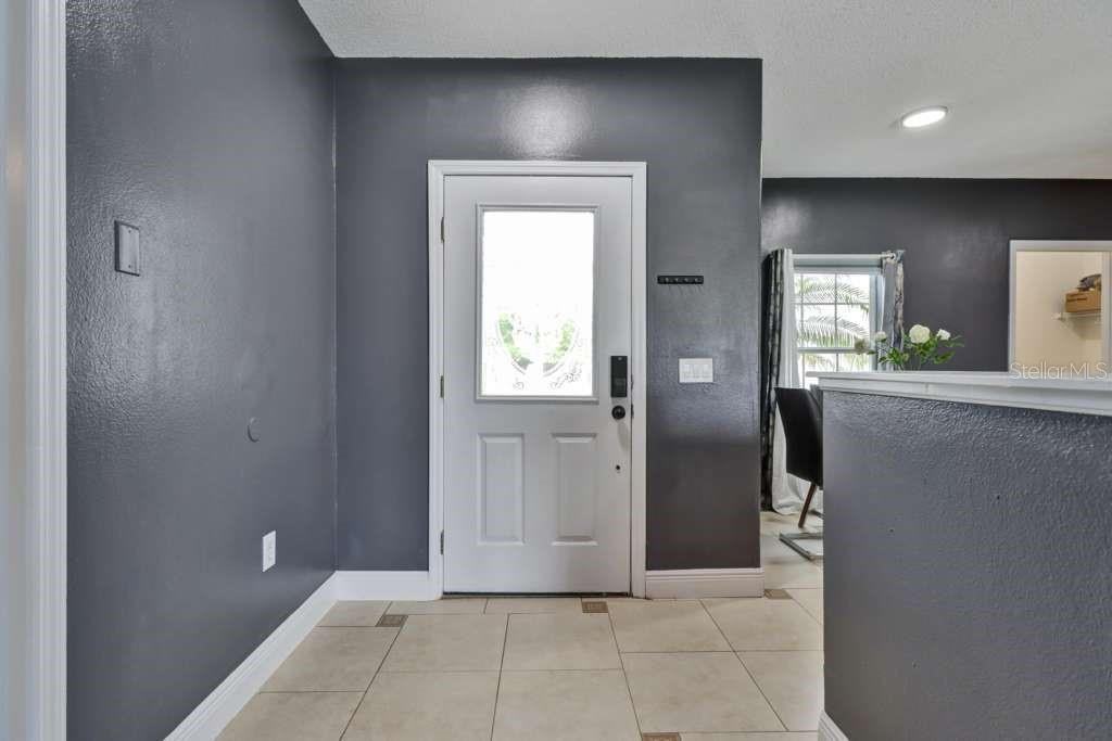 820 Grantham Drive #820 - Photo 7 of 32