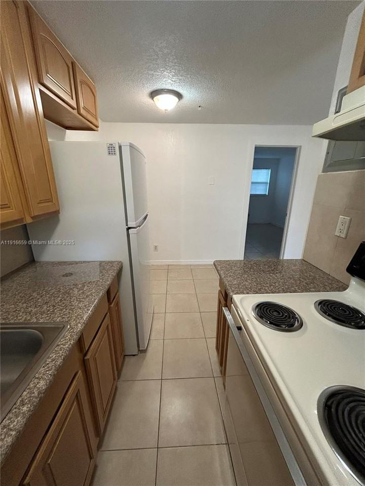 1126 Southwest 15th Terrace #1126-2 - Photo 7 of 13