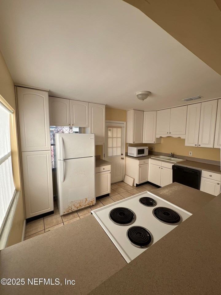 1359 Stimson St #1359 - Photo 4 of 50