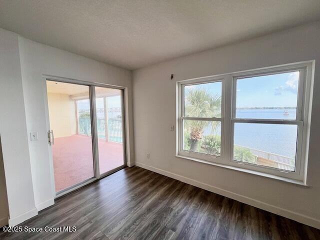 102 Riverside Dr #102-205 - Photo 7 of 38