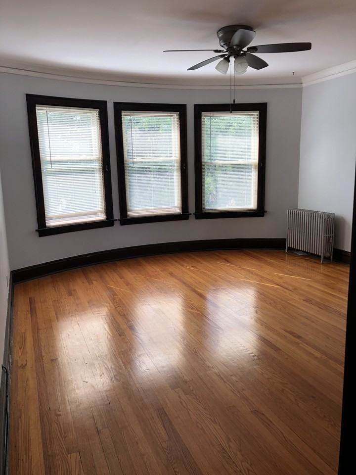 4855 North Kenneth Avenue #3rdFL - Photo 2 of 7