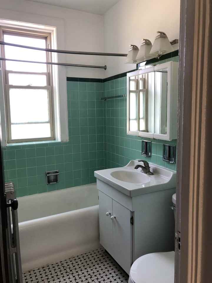 4855 North Kenneth Avenue #3rdFL - Photo 3 of 7