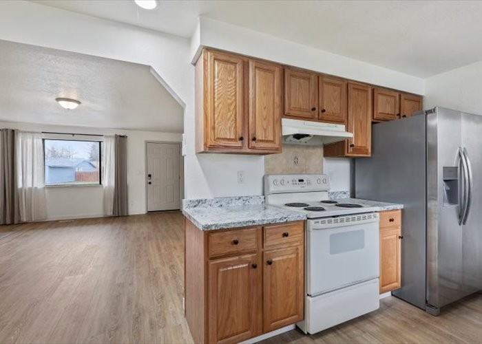 1319 East Victory Road #NA - Photo 6 of 19