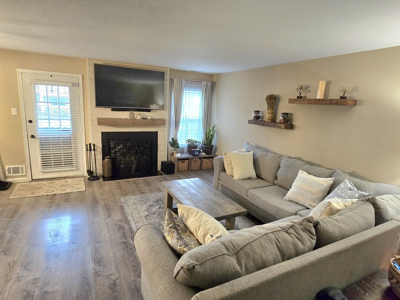 9 Balsam Court #14 - Photo 2 of 22