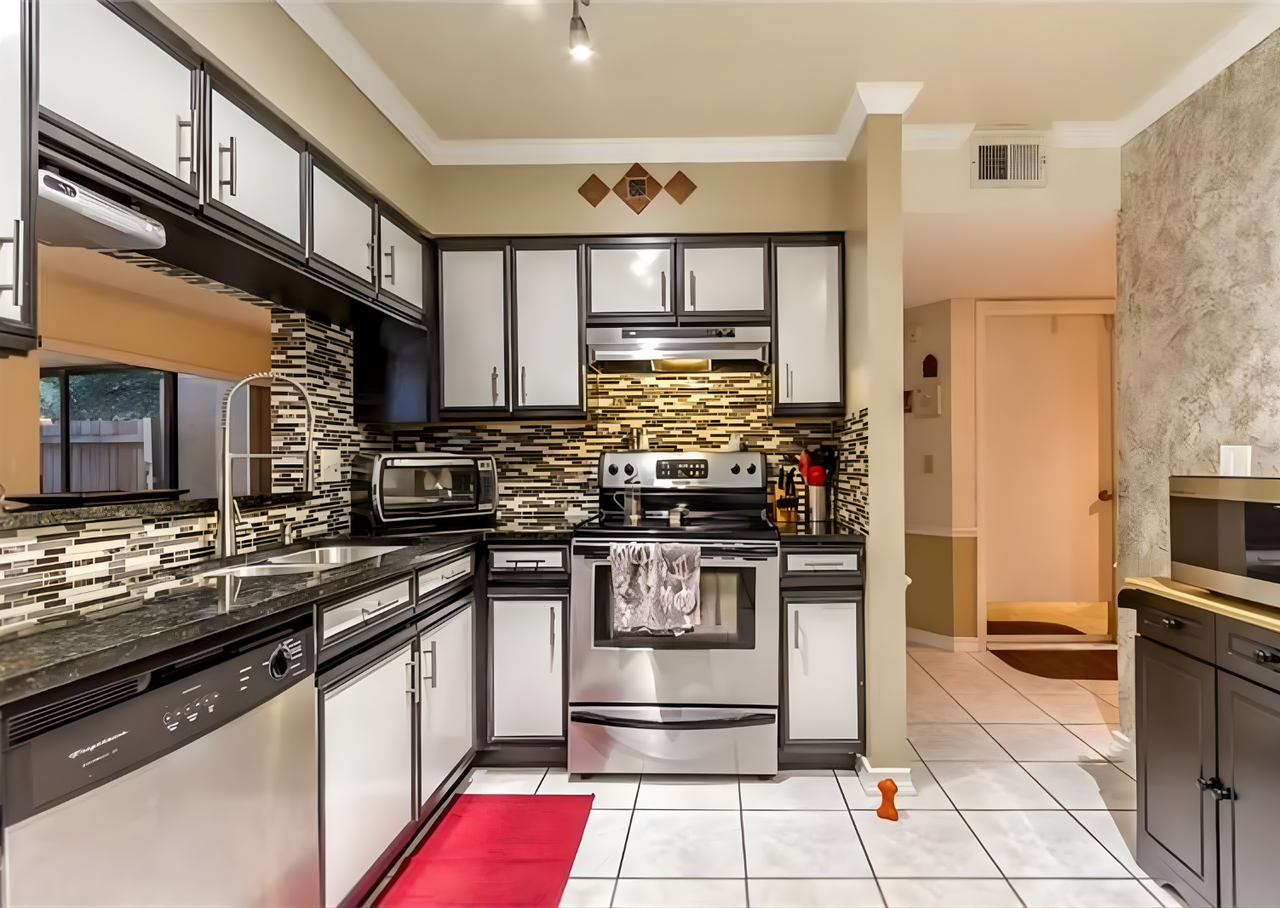 5002 Corvette Drive - Photo 4 of 14