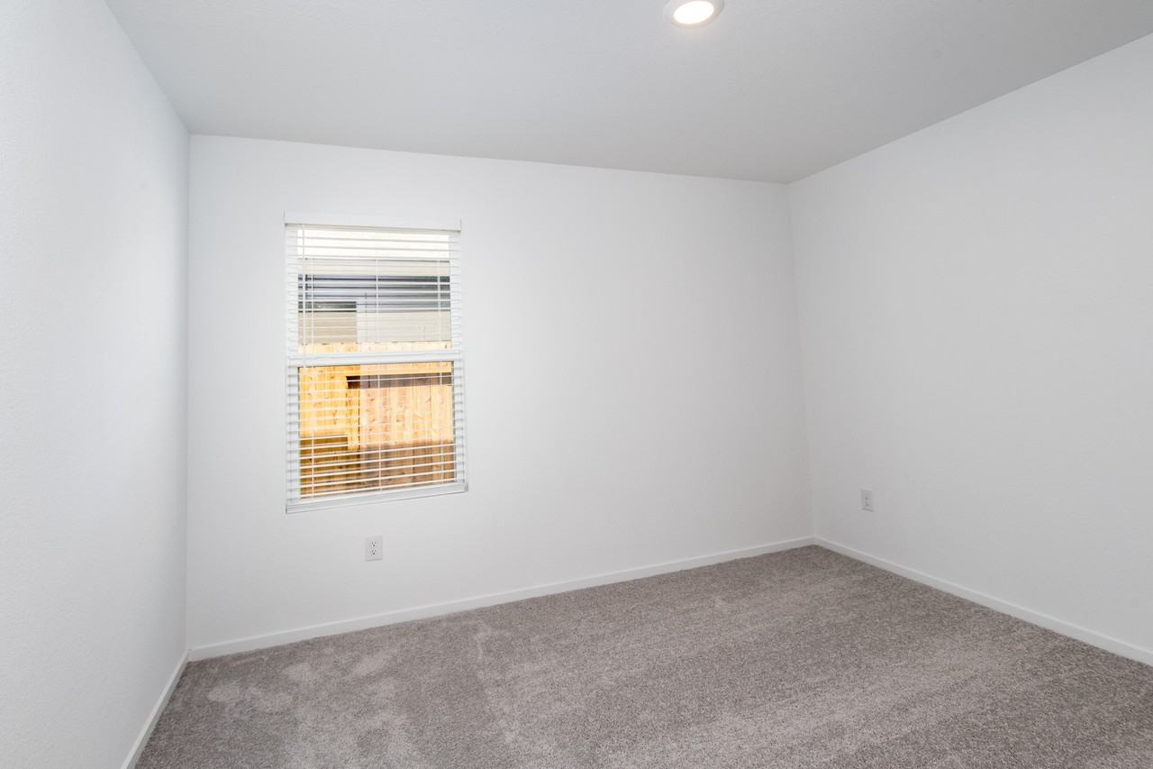 14825 N Ascot Bend Cir #14825 - Photo 3 of 21