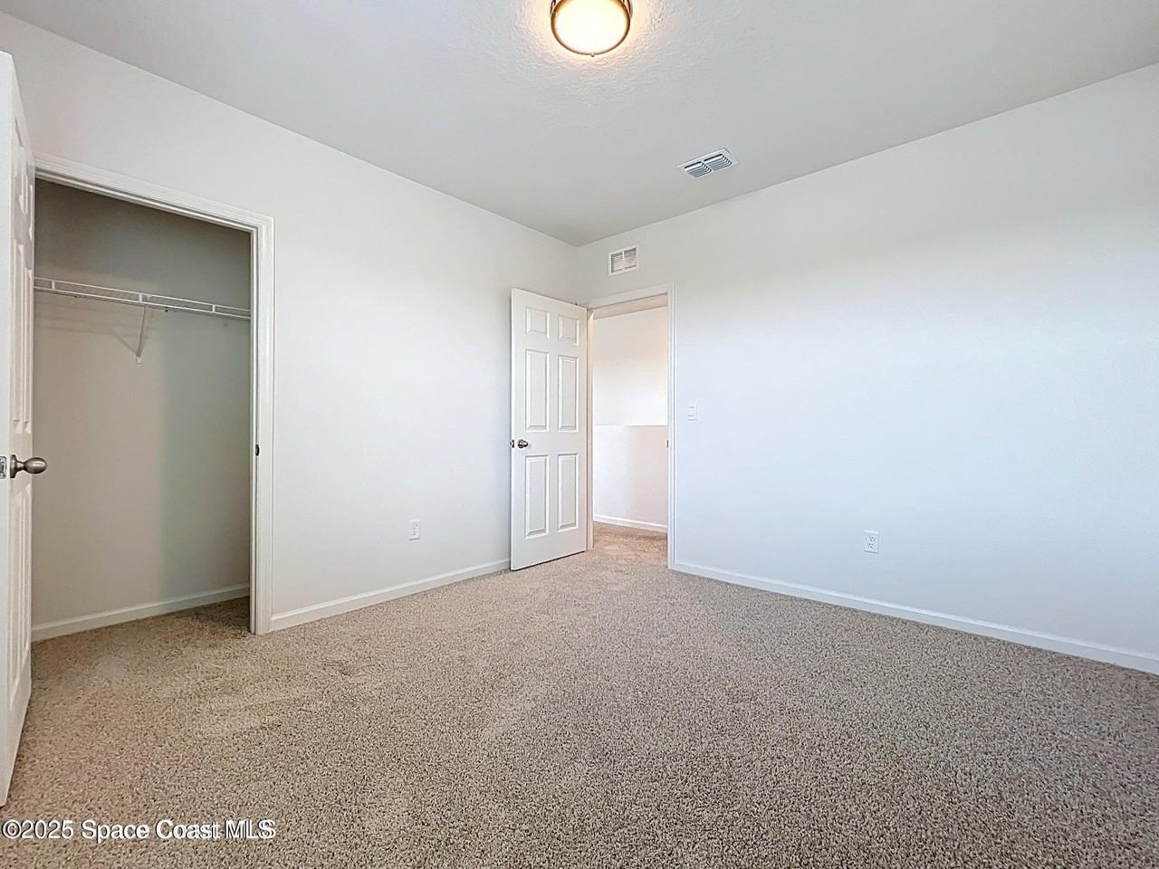 870 Remington Green Drive #870 - Photo 3 of 33