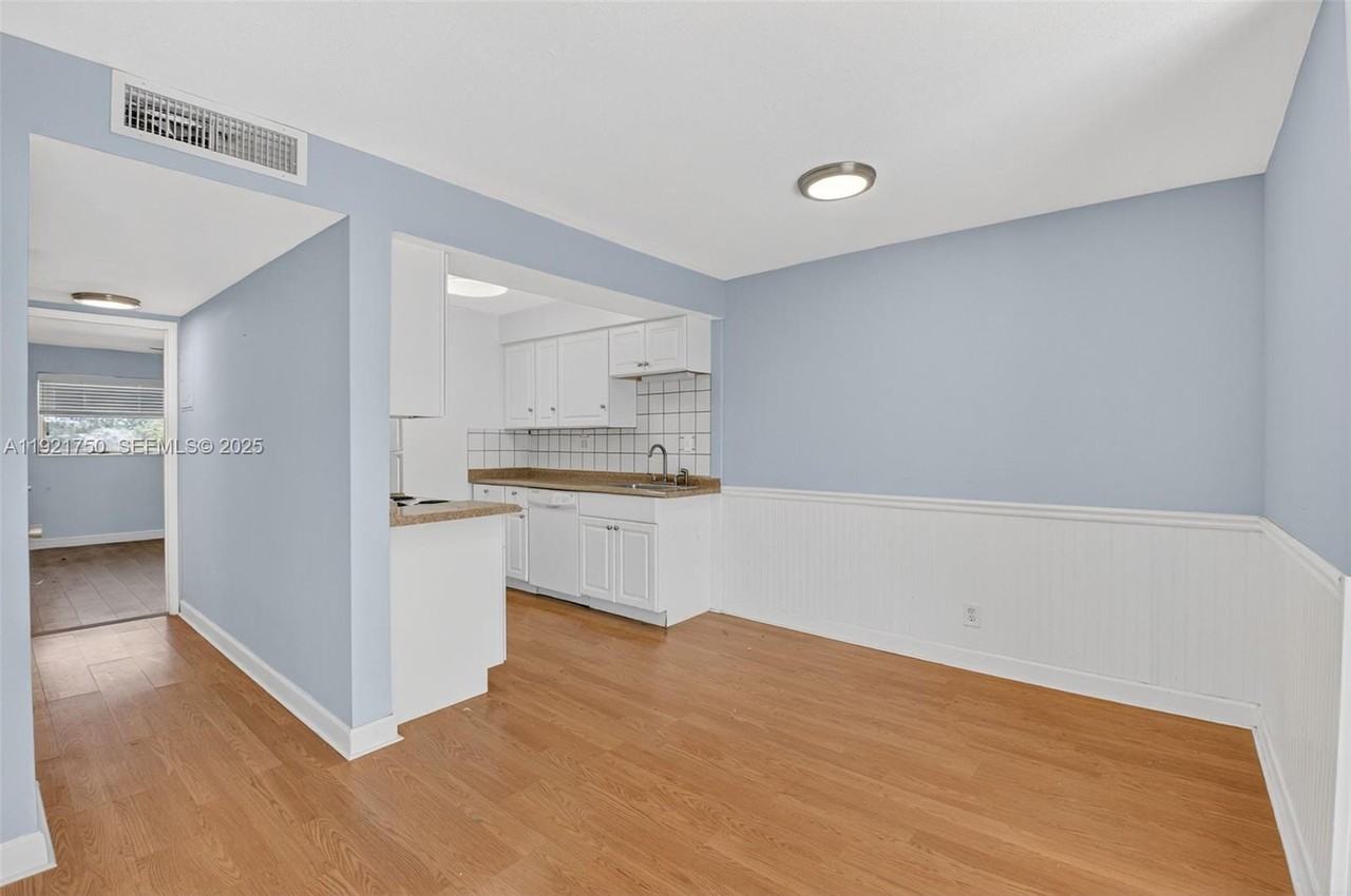 371 Southwest 8th Street #3712C