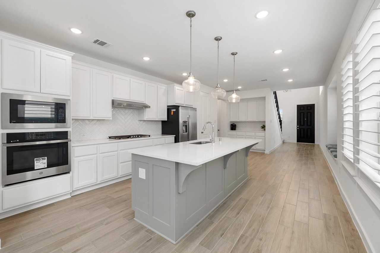 997 Newport Creek Drive #997 - Photo 5 of 30