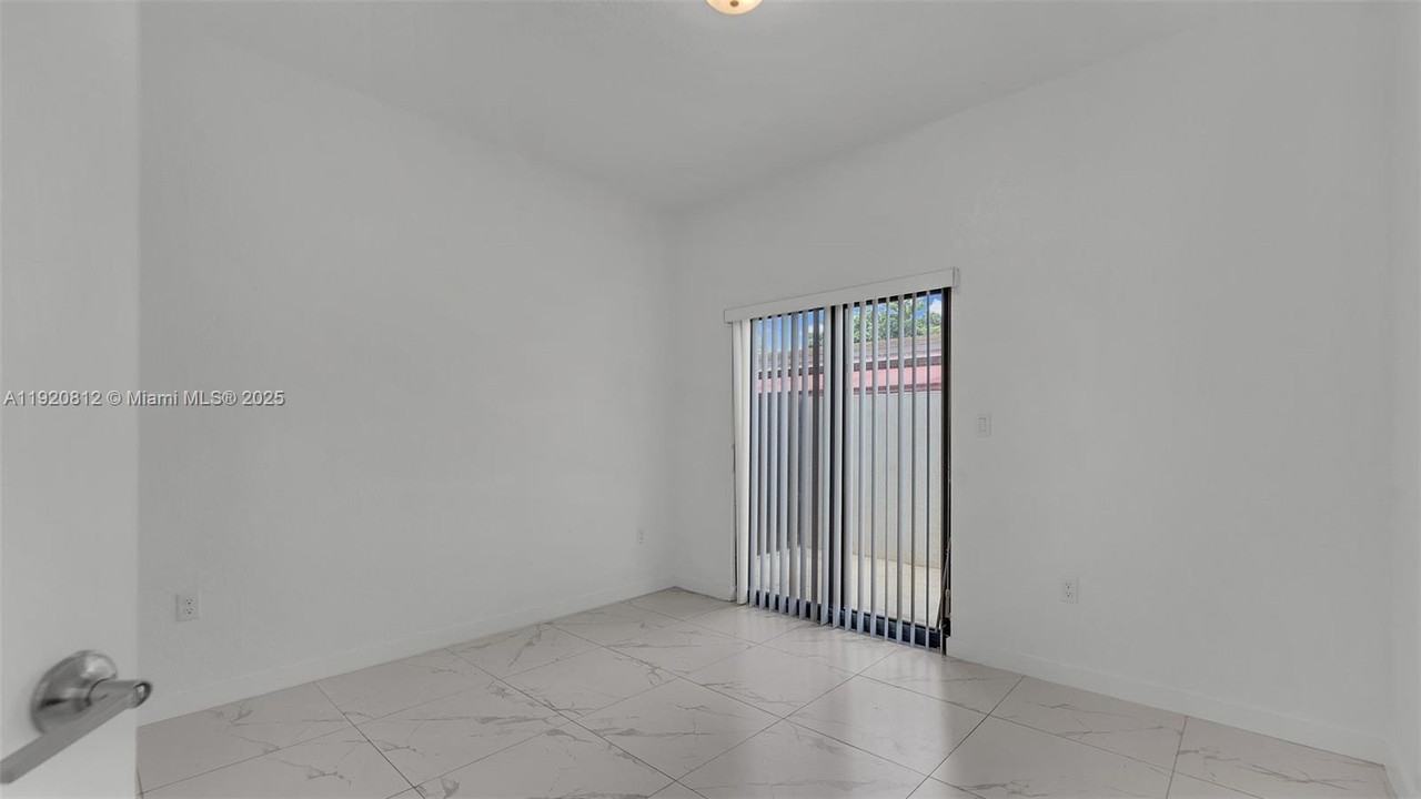 2400 W 5th Way #2400-202 - Photo 3 of 19