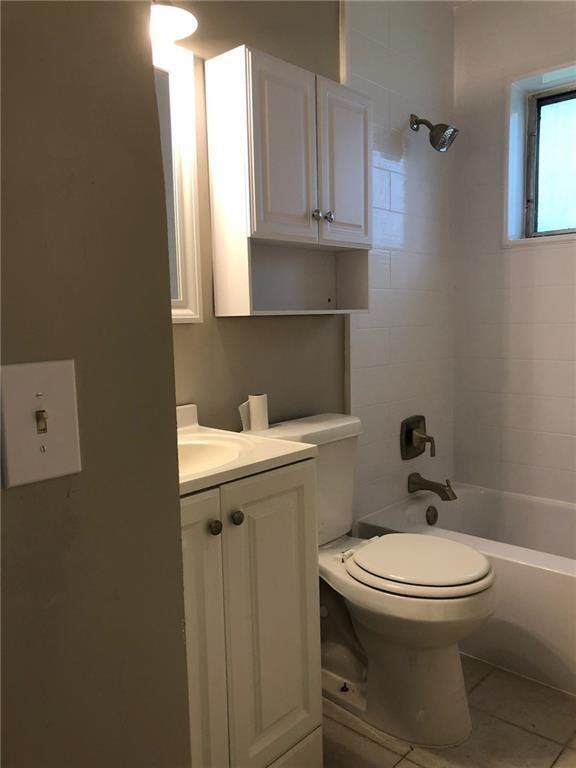 4250 Northwest 21st Avenue #4250 - Photo 7 of 8