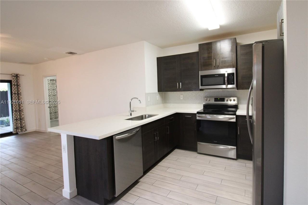 561 Northeast 6th Place #561 - Photo 2 of 21