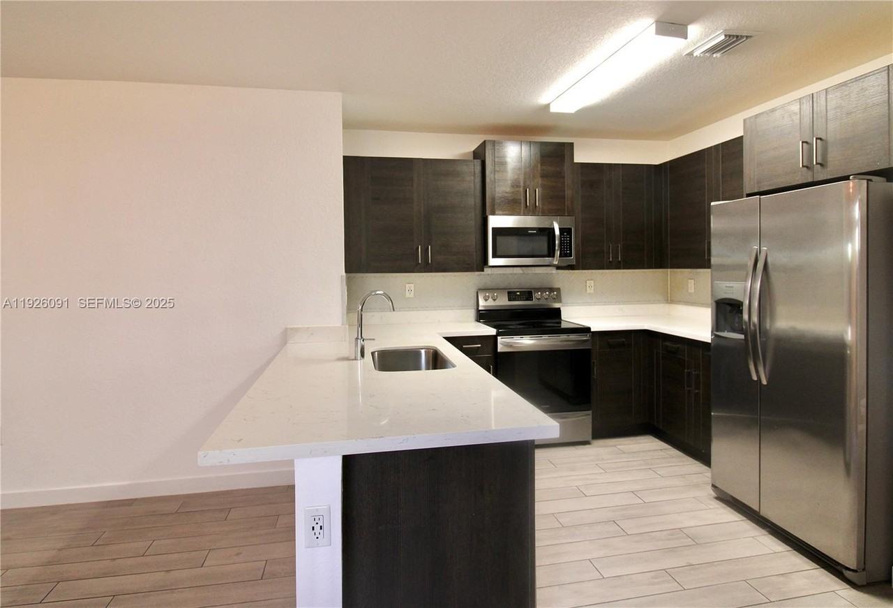 561 Northeast 6th Place #561 - Photo 4 of 21