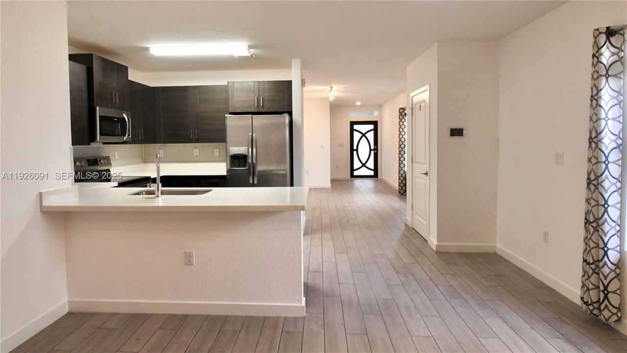 561 Northeast 6th Place #561 - Photo 6 of 21