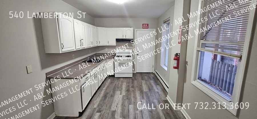 540 Lamberton Street - Photo 7 of 17