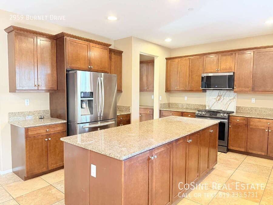 2959 Burnet Drive - Photo 7 of 41