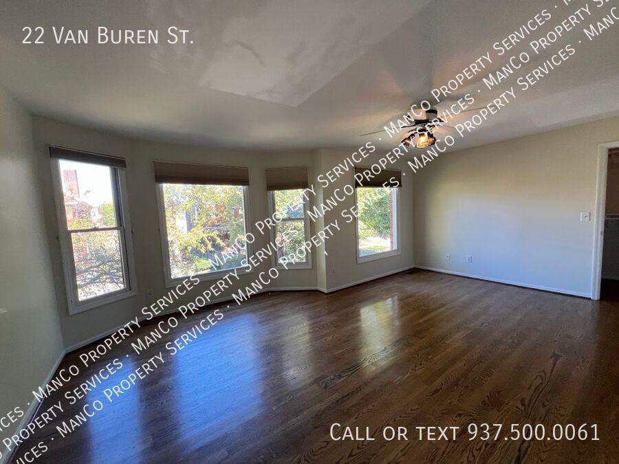 22 Van Buren St - Photo 4 of 15