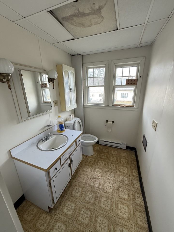 163 Silver Street #1 - Photo 4 of 5