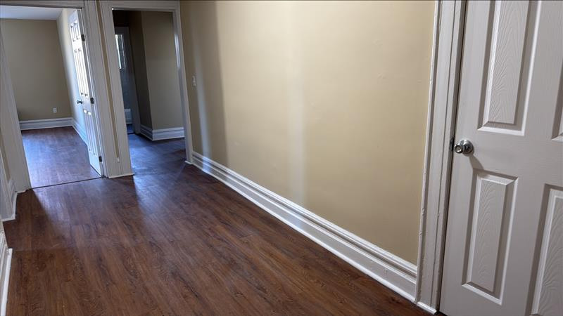 168 South Clinton Street - Photo 7 of 8