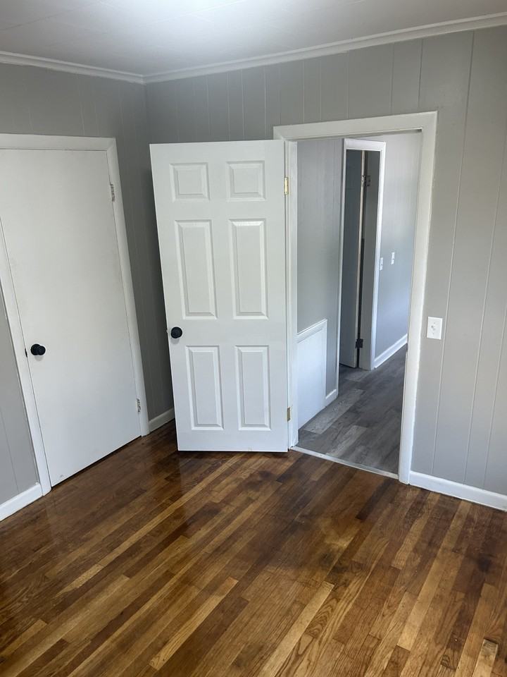 88 Elm St - Photo 3 of 9