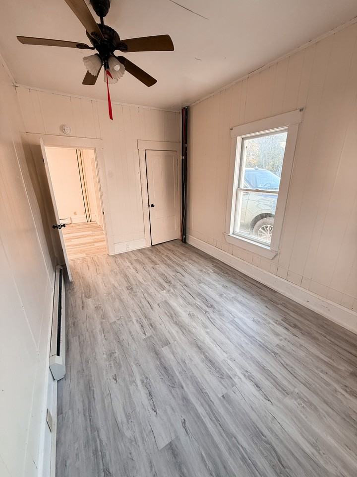 22 Gold St - Photo 4 of 8