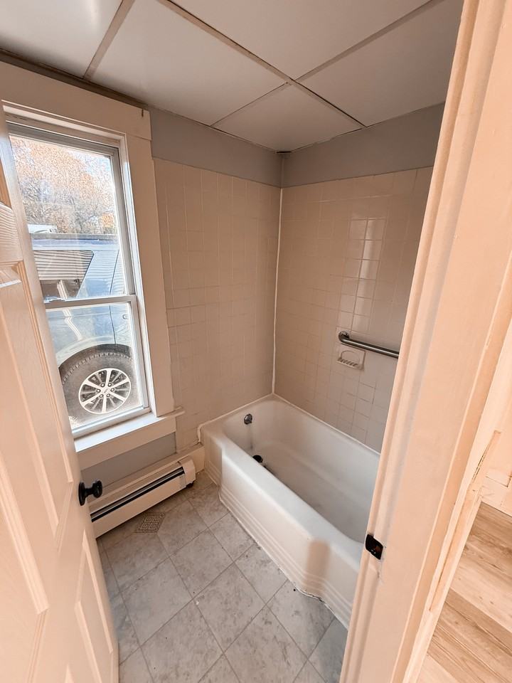 22 Gold St - Photo 7 of 8