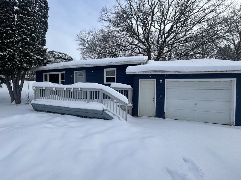 1319 West Alcott Avenue - Photo 2 of 12
