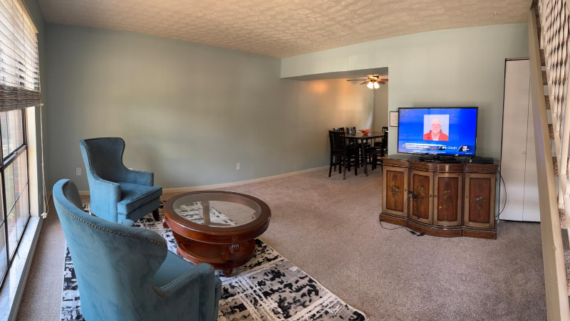 408 Halia Crest - Photo 2 of 13