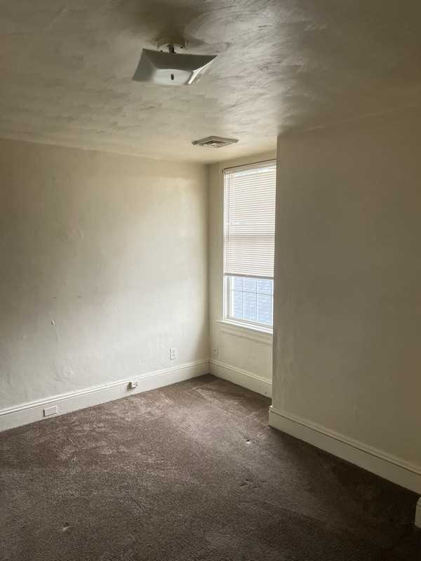 804 East 26th Street - Photo 3 of 10