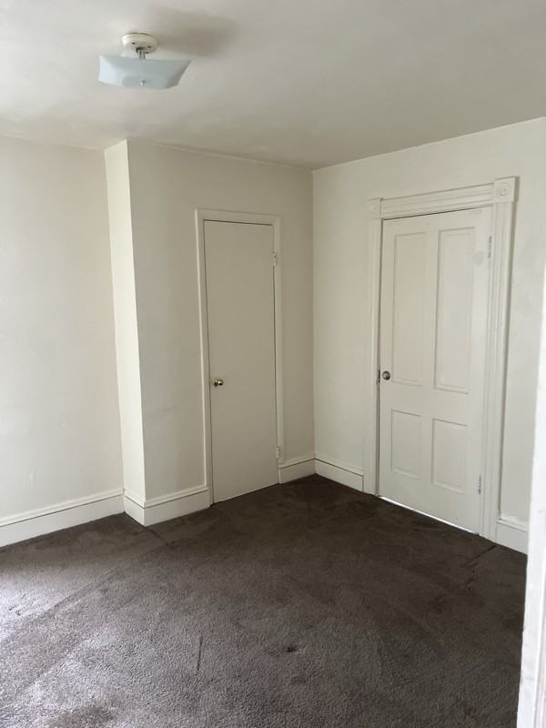 804 East 26th Street - Photo 4 of 10