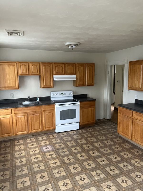 804 East 26th Street - Photo 6 of 10