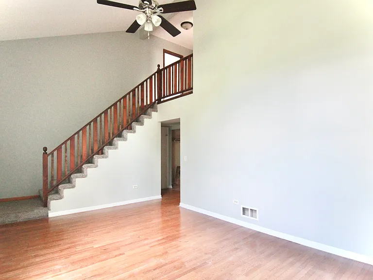 1124 Crimson Court - Photo 7 of 9