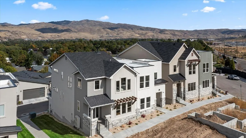 1277 East Echelon Ridge Lane #1285 - Photo 3 of 42