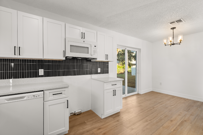 5688 Cardinal's Guard Avenue - Photo 5 of 20