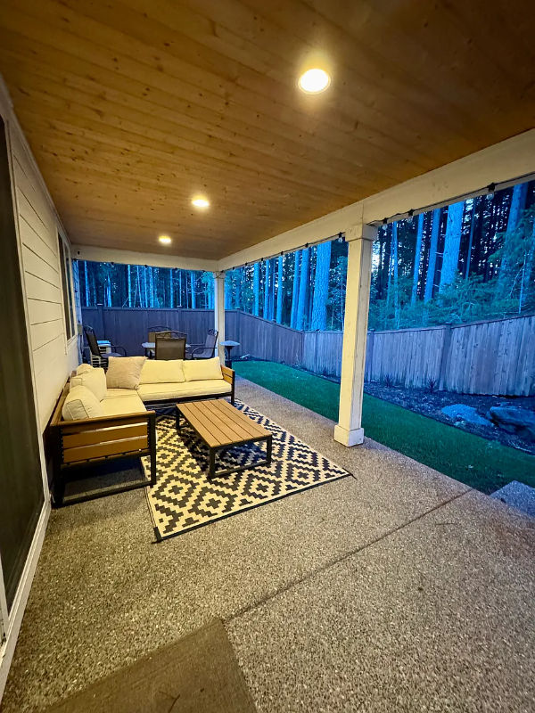 6750 Skipper Lane Southeast - Photo 2 of 20