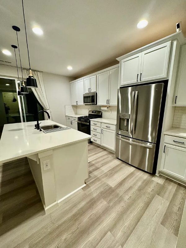 6750 Skipper Lane Southeast - Photo 4 of 20