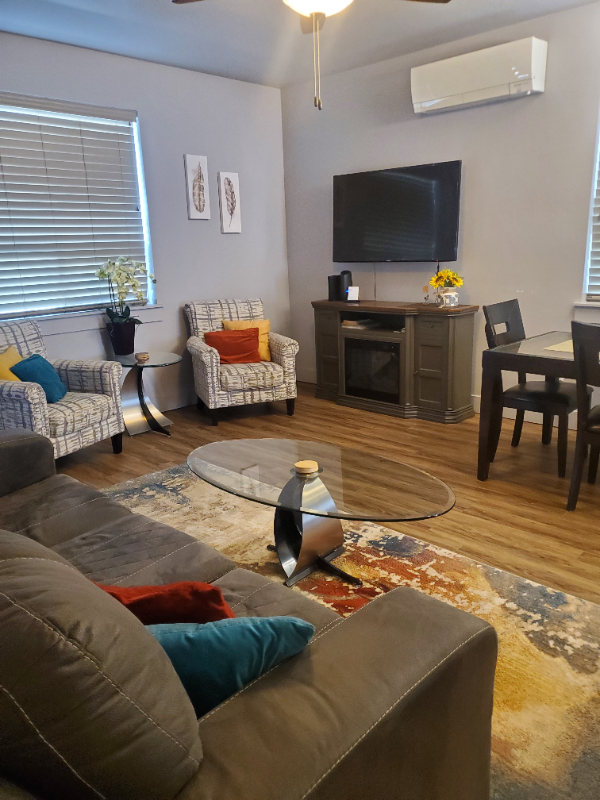 1724 N Solomon Ct - Photo 2 of 19