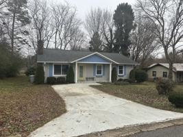 featured image of 1523 Robin Road