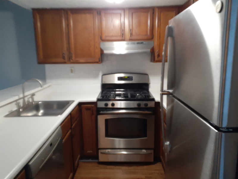 170 Governors Drive - Photo 2 of 10