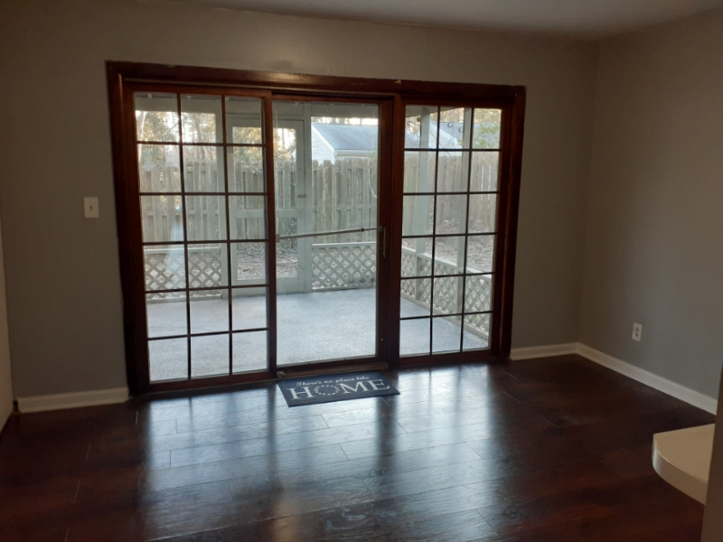 170 Governors Drive - Photo 4 of 10